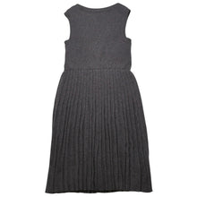 Load image into Gallery viewer, CHANEL シャネル ワンピース ノースリーブ スカート グレー ニット ココマーク タグ欠品 美品 中古 4a002620