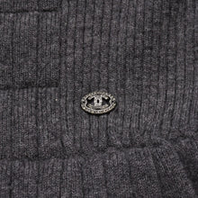 Load image into Gallery viewer, CHANEL シャネル ワンピース ノースリーブ スカート グレー ニット ココマーク タグ欠品 美品 中古 4a002620