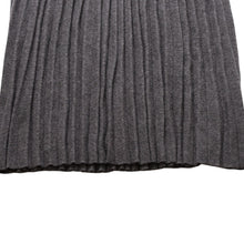Load image into Gallery viewer, CHANEL シャネル ワンピース ノースリーブ スカート グレー ニット ココマーク タグ欠品 美品 中古 4a002620