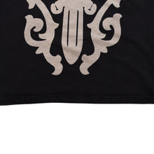 画像をギャラリービューアに読み込む, CHROME HEARTS クロムハーツ VINE DAGGER ヴァインダガー 半袖Tシャツ サイズS オールドイングリッシュロゴ ブラック 美品 中古 4a003163