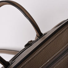 Load image into Gallery viewer, 極美品 CELINE セリーヌ ハンドバッグ ショルダーバッグ 2way ラゲージナノショッパー カーフスキン メタルブラック金具 スリ ベージュ 中古 4a002837