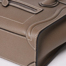 Load image into Gallery viewer, 極美品 CELINE セリーヌ ハンドバッグ ショルダーバッグ 2way ラゲージナノショッパー カーフスキン メタルブラック金具 スリ ベージュ 中古 4a002837