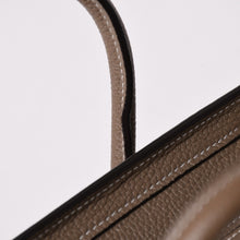 Load image into Gallery viewer, 極美品 CELINE セリーヌ ハンドバッグ ショルダーバッグ 2way ラゲージナノショッパー カーフスキン メタルブラック金具 スリ ベージュ 中古 4a002837