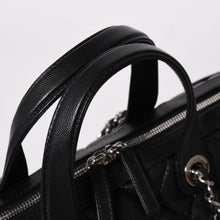 画像をギャラリービューアに読み込む, 極美品 CHANEL シャネル チェーンワンショルダーバッグ AS5579 ランダム番台 ココマーク キャビアスキン ブラック シルバー金具 中古 4a002737