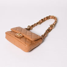 画像をギャラリービューアに読み込む, 新品未使用 CHANEL シャネル マトラッセ20 チェーンワンショルダーバッグ ランダム番台 ココマーク シャイニーラムスキン 中古 4a002738