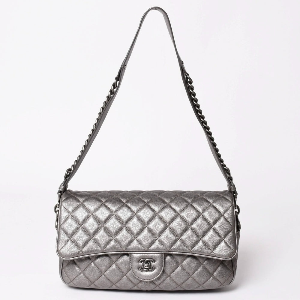 CHANEL CHANEL Big Matelasse Single Flap Silver 22s Caviar Skin Silver Hardware Good Condition Used 4a003074
