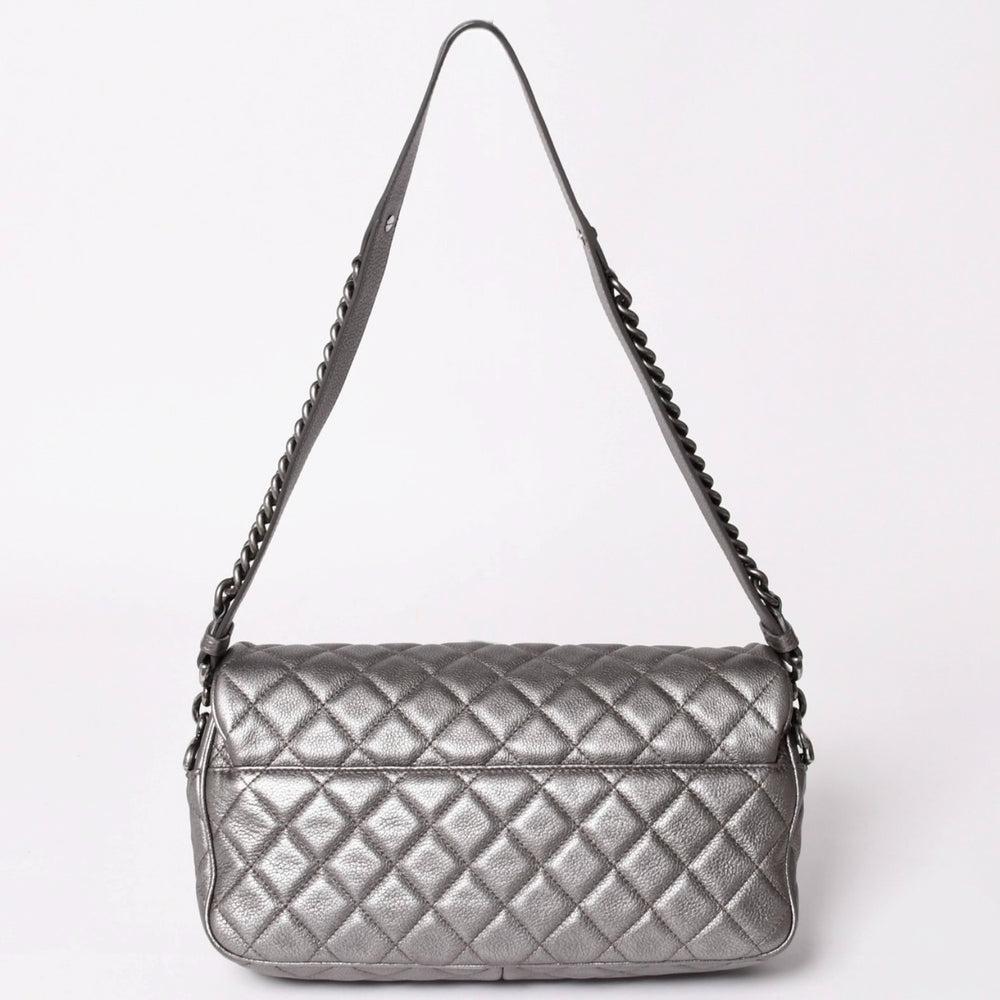 CHANEL CHANEL Big Matelasse Single Flap Silver 22s Caviar Skin Silver Hardware Good Condition Used 4a003074