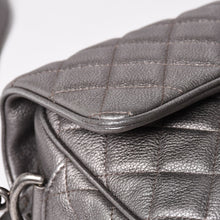 画像をギャラリービューアに読み込む, CHANEL シャネル デカマトラッセ シングルフラップ シルバー 22番台 キャビアスキン シルバー金具 美品 中古 4a003074