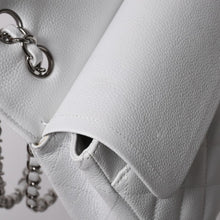 画像をギャラリービューアに読み込む, 極美品 CHANEL シャネル マトラッセ25 Wフラップ Wチェーンショルダーバッグ 12番台 キャビアスキン ホワイト シルバー金具 中古 4a002758