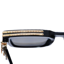 画像をギャラリービューアに読み込む, LOUIS VUITTON ルイヴィトン サングラス Z1165E 1.1 ミリオネア ブラック 58□17 145 ゴールド金具 美品 中古 4a002375