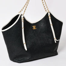 画像をギャラリービューアに読み込む, 新品同様 CHANEL シャネル マキシショッピングバッグ ブレードラフィアエフェクトキャンバス カーフスキン CCロゴ ゴールド金具 レザー編み込み ランダム番台 中古 4a002469