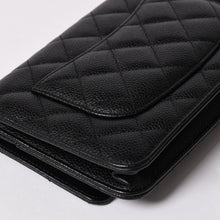 Load image into Gallery viewer, 新品未使用 CHANEL シャネル チェーンウォレット 長財布 AP0250 ランダム ココマーク キャビアスキン ブラック ゴールド金具 中古 4a002015