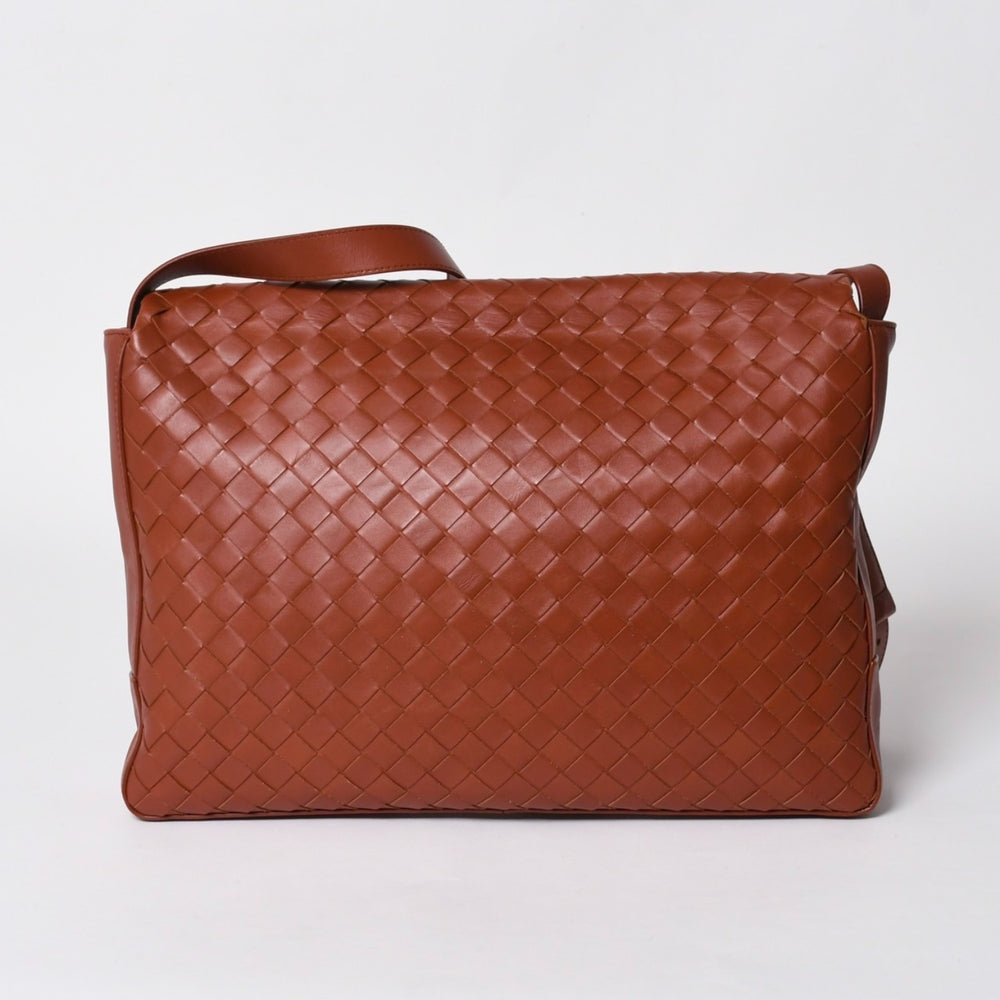 新品未使用品 BOTTEGA VENETA ボッテガヴェネタ イントレチャート メッセンジャーバッグ レザー ブラウン 中古 4a003220