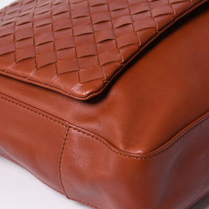 新品未使用品 BOTTEGA VENETA ボッテガヴェネタ イントレチャート メッセンジャーバッグ レザー ブラウン 中古 4a003220