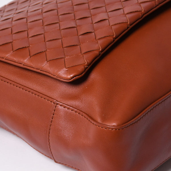 新品未使用品 BOTTEGA VENETA ボッテガヴェネタ イントレチャート メッセンジャーバッグ レザー ブラウン 中古 4a003220