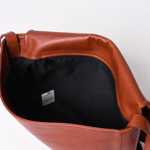 新品未使用品 BOTTEGA VENETA ボッテガヴェネタ イントレチャート メッセンジャーバッグ レザー ブラウン 中古 4a003220