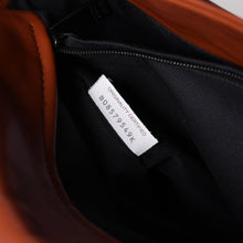 Load image into Gallery viewer, 新品未使用品 BOTTEGA VENETA ボッテガヴェネタ イントレチャート メッセンジャーバッグ レザー ブラウン 中古 4a003220