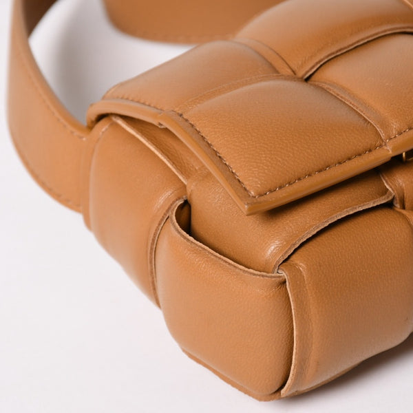 極美品 BOTTEGA VENETA ボッテガ ヴェネタ ショルダーバッグ キャンディー パデット カセット ミニ キャラメル ゴールド金具 中古 4a003230