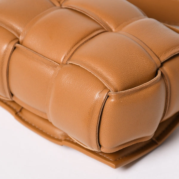 極美品 BOTTEGA VENETA ボッテガ ヴェネタ ショルダーバッグ キャンディー パデット カセット ミニ キャラメル ゴールド金具 中古 4a003230