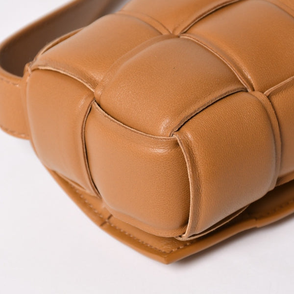 極美品 BOTTEGA VENETA ボッテガ ヴェネタ ショルダーバッグ キャンディー パデット カセット ミニ キャラメル ゴールド金具 中古 4a003230