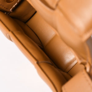極美品 BOTTEGA VENETA ボッテガ ヴェネタ ショルダーバッグ キャンディー パデット カセット ミニ キャラメル ゴールド金具 中古 4a003230