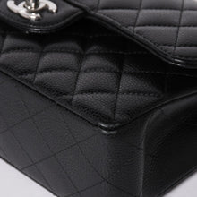 Load image into Gallery viewer, 極美品 CHANEL シャネル マトラッセ23 Wフラップ Wチェーンショルダーバッグ ランダム ココマーク キャビアスキン ブラック 中古 4a002736