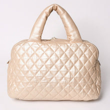 Load image into Gallery viewer, 極美品 CHANEL シャネル コココクーン ハンドバッグ A47205 7番台 ココマーク ナイロン ベージュ ボルドー ゴールド金具 中古 4a002829