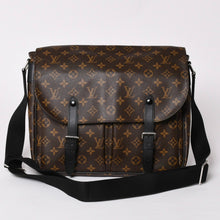 画像をギャラリービューアに読み込む, 極美品 LOUIS VUITTON ルイヴィトン クリストファー メッセンジャーバッグ M41643 モノグラム マカサー PVC レザー ブラウン 中古 4a002454