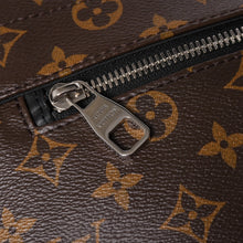 画像をギャラリービューアに読み込む, 極美品 LOUIS VUITTON ルイヴィトン クリストファー メッセンジャーバッグ M41643 モノグラム マカサー PVC レザー ブラウン 中古 4a002454