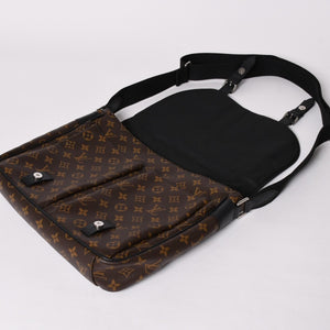 Very Good Condition LOUIS VUITTON Christopher Messenger Bag M41643 Monogram Macassar PVC Leather Brown Used 4a002454