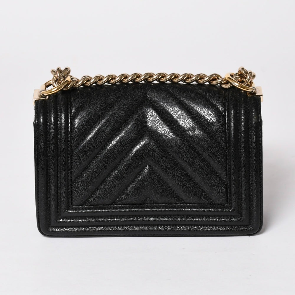 Very Good Condition CHANEL Boy Chanel Chain Shoulder Bag V-Stitch Chevron Caviar Skin Black Gold Hardware 29th Series Used 4a003047