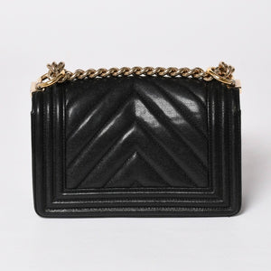 極美品 CHANEL シャネル ボーイシャネル チェーンショルダーバッグ V字ステッチ シェブロン キャビアスキン ブラック ゴールド金具 29番台 中古 4a003047