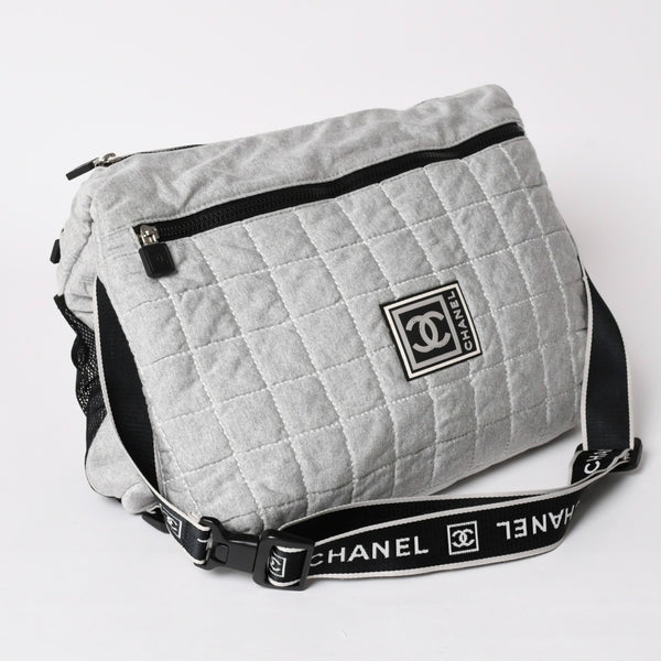 CHANEL シャネル スポーツライン ショルダーバッグ A28543 10番台 ココマーク チョコバー グレー シルバー金具 美品 中古 4a002831