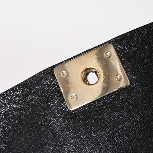 極美品 CHANEL シャネル ボーイシャネル チェーンショルダーバッグ V字ステッチ シェブロン キャビアスキン ブラック ゴールド金具 29番台 中古 4a003047