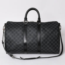 Load image into Gallery viewer, 極美品 LOUIS VUITTON ルイヴィトン ボストン キーポルバンドリエール45 ダミエグラフィット N41418 ブラック シルバー金具 4a002832