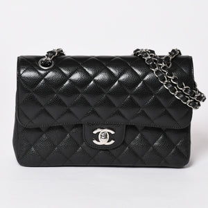 極美品 CHANEL シャネル マトラッセ23 Wフラップ Wチェーンショルダーバッグ 26番台 ココマーク キャビアスキン ブラック 中古 4a002997