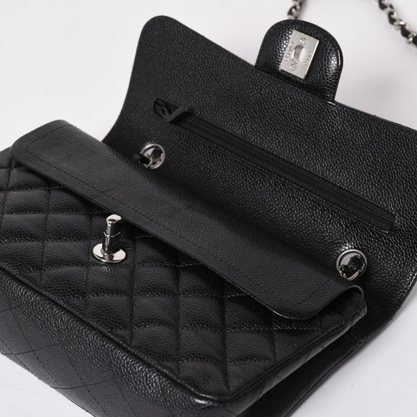 極美品 CHANEL シャネル マトラッセ23 Wフラップ Wチェーンショルダーバッグ 26番台 ココマーク キャビアスキン ブラック 中古 4a002997