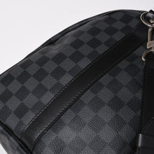 Load image into Gallery viewer, 極美品 LOUIS VUITTON ルイヴィトン ボストン キーポルバンドリエール45 ダミエグラフィット N41418 ブラック シルバー金具 4a002832
