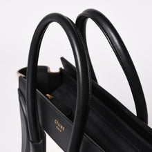 Load image into Gallery viewer, 極美品 CELINE セリーヌ ラゲージマイクロショッパー ショルダーバッグ ハンドバッグ トリコロール カーフスキン スエード ヌバック ゴールド金具 廃盤 中古 4a002941