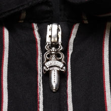 画像をギャラリービューアに読み込む, CHROME HEARTS クロムハーツ ジップアップ 半袖シャツ サイズM ダガー クロスボール ストライプ シルバー925 ブラック 美品 中古 4a002528