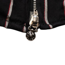画像をギャラリービューアに読み込む, CHROME HEARTS クロムハーツ ジップアップ 半袖シャツ サイズM ダガー クロスボール ストライプ シルバー925 ブラック 美品 中古 4a002528
