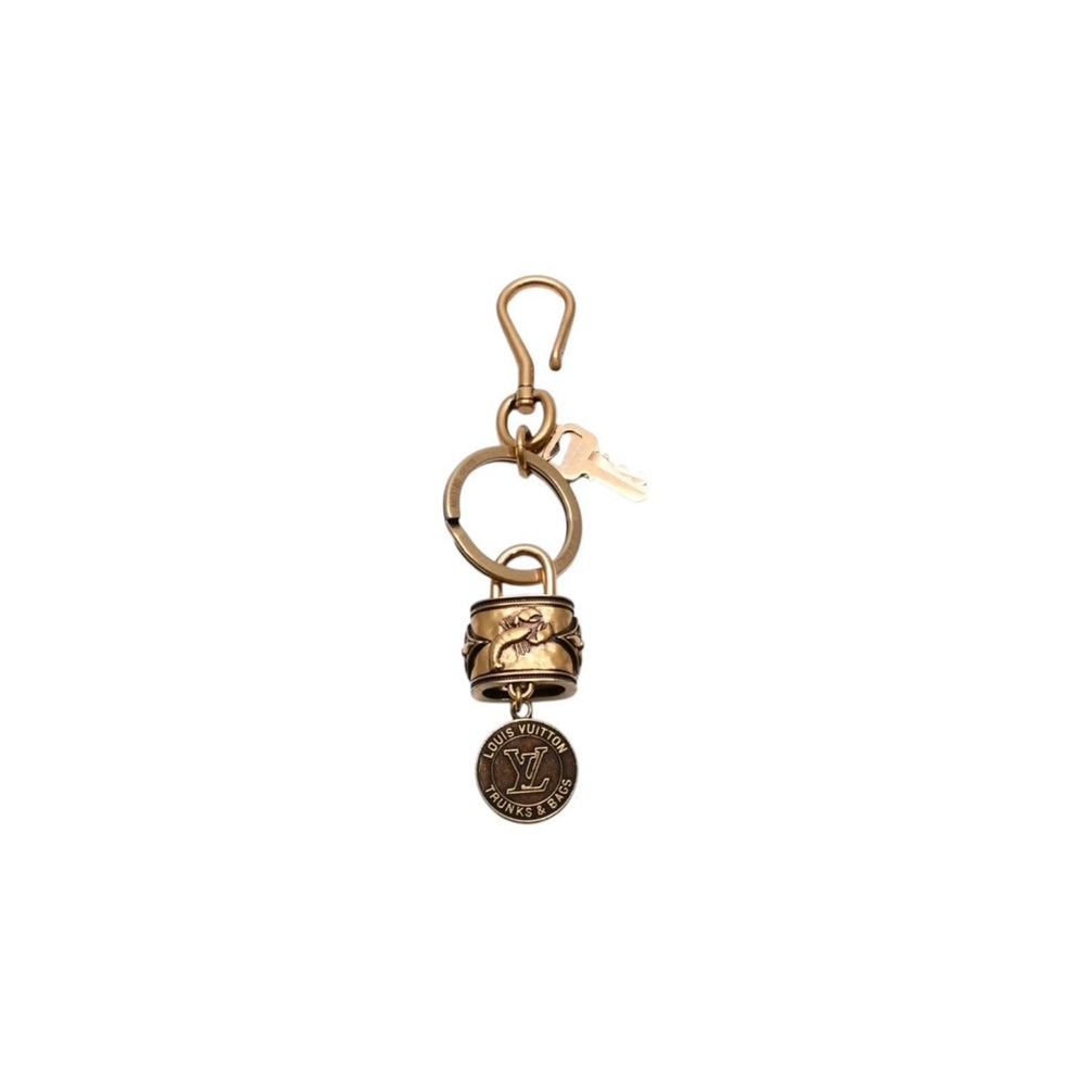 New and unused LOUIS VUITTON Lobster Charm Keychain M03180 P9 Padlock Used 4a002902