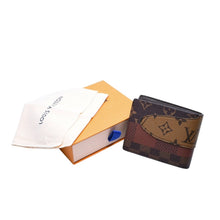 Load image into Gallery viewer, 新品未使用 LOUIS VUITTON ルイヴィトン ポルトフォイユスレンダー 二つ折り財布 NIGO ファレルウィリアムス モノグラムランドスケープ モノグラムキャンバス M26012 中古 4a002476
