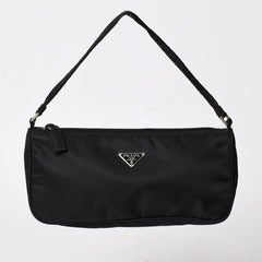 PRADA プラダ ナイロン アクセサリーポーチ ミニバッグ Re-Nylon トライアングルロゴ ブラック シルバー金具 美品 中古 4a003020