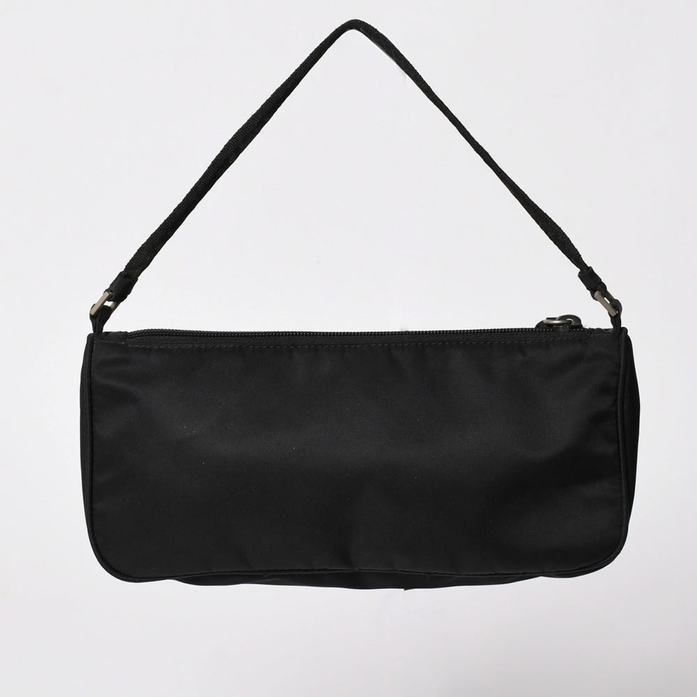 PRADA プラダ ナイロン アクセサリーポーチ ミニバッグ Re-Nylon トライアングルロゴ ブラック シルバー金具 美品 中古 4a003020