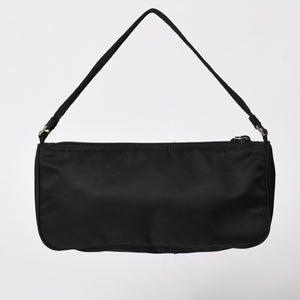 PRADA プラダ ナイロン アクセサリーポーチ ミニバッグ Re-Nylon トライアングルロゴ ブラック シルバー金具 美品 中古 4a003020