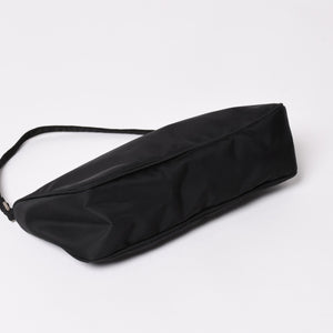 PRADA プラダ ナイロン アクセサリーポーチ ミニバッグ Re-Nylon トライアングルロゴ ブラック シルバー金具 美品 中古 4a003020