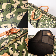 Load image into Gallery viewer, 極美品 LOUIS VUITTON ルイヴィトン ×村上隆 キーポルバンドリエール55 モノグラムモフラージュ M95774 ゴールド金具 中古 4a002879