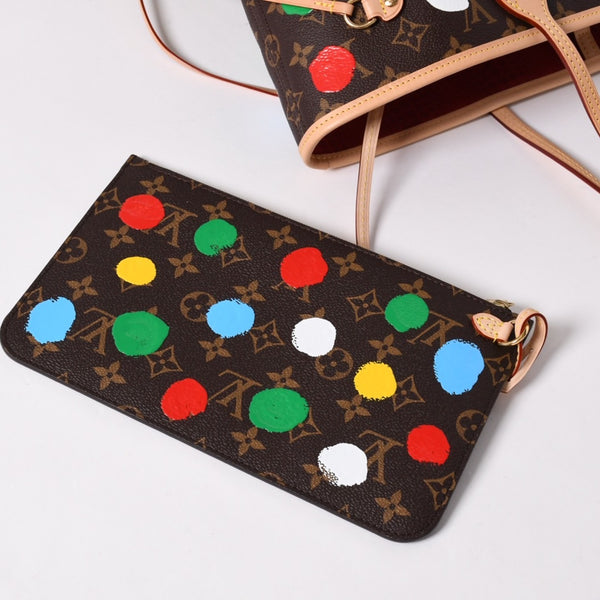 新品同様 LOUIS VUITTON ルイヴィトン LV×YK ネヴァーフルＭＭ M46381 草間彌生 モノグラム ブラウン 中古 4a002836