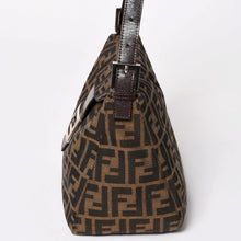 画像をギャラリービューアに読み込む, 極美品 FENDI フェンディ マンマバケット ワンショルダーバッグ 2228 26425 ブラウン ズッカ柄 シルバー金具 中古 4a003218